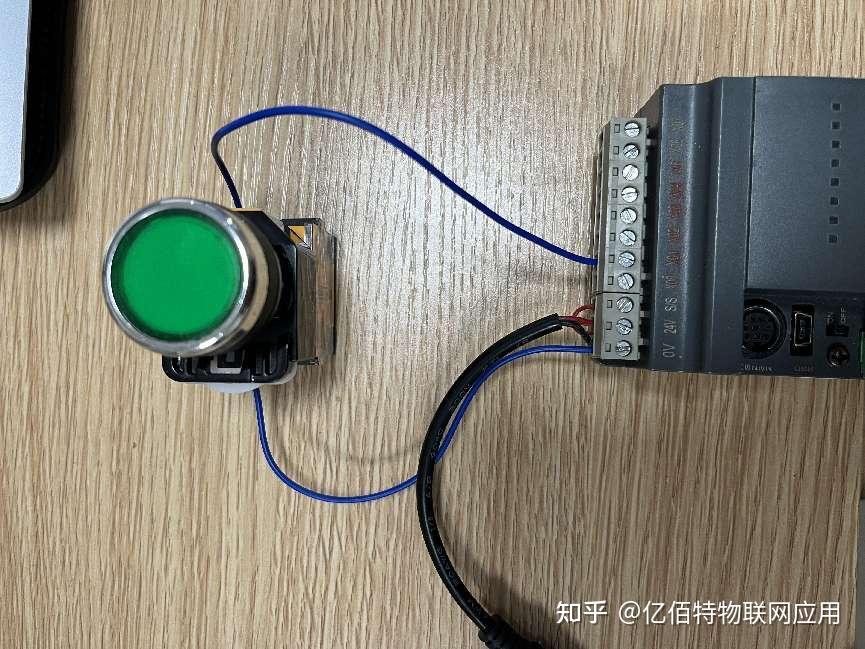 ds1302时钟模块功能_ds8201说明书